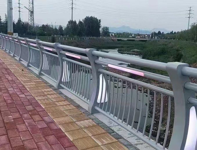 深圳铝合金护栏